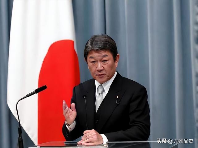 太不寻常了！日本外长公开承认波茨坦公告，日高官求中国一件事