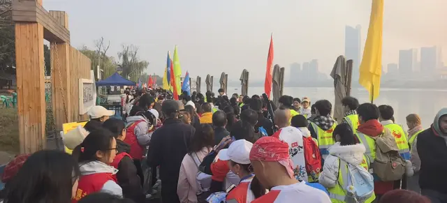 网络名人打卡南充（国际）徒步节，解锁一江两岸无限美