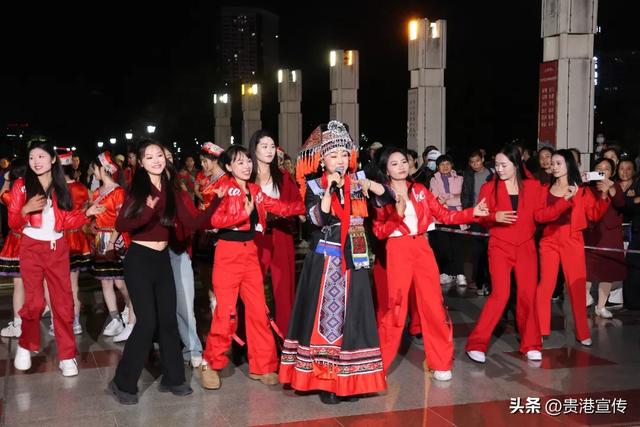 百万粉丝博主唱游贵港!你在现场吗?直播荷城圈粉全国