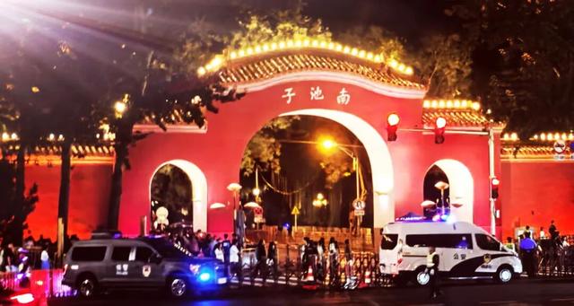 远 航：长安街夜景