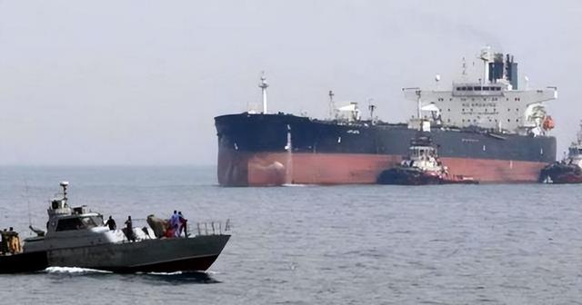 不到24小时，美国扣第3艘油轮，但碰上刺头，双方爆发海上追逐战