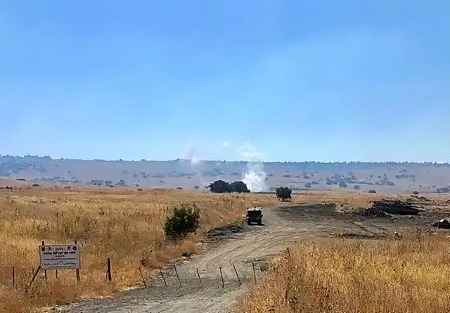 8个师一夜之间撤干净，700人阵亡，以军空投，叙利亚被朱拉尼分裂