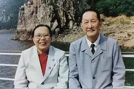 洪学智夫人山西寻女，途中到老乡家歇脚，主人惊呼：原来是你啊！图片