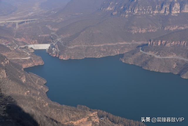 由太行屋脊俯瞰太行平湖