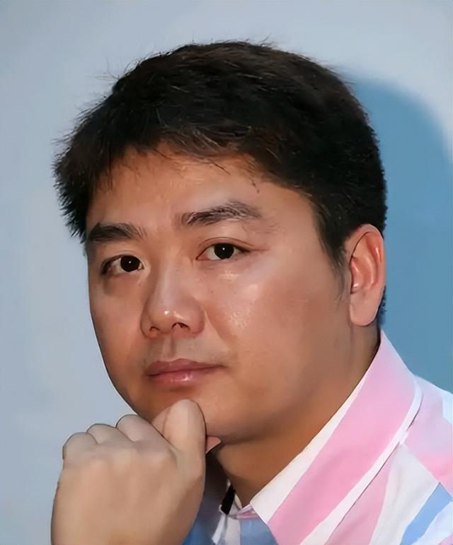 刘强东上千亿身家背后，儿子却是他一生的痛，感谢章泽天视如己出