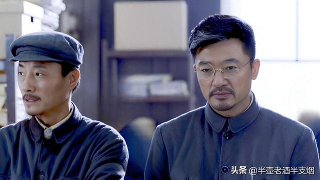 黄维被少将特务扇耳光，他手下两个军长两个师长，为啥也想打他？