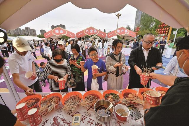第七届中阿博览会文旅市集亮相银川 50个展位呈现20国风情