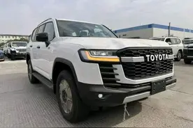 丰田换代陆巡不再吃香，价格从190万暴跌到89万，销量还是萎靡！图片