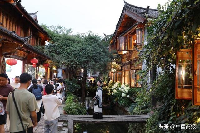 丽江古城：烟火钩沉夜未央