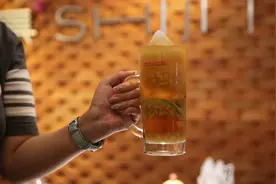 盛夏“尔滨”再“宠客”！哈尔滨中央大街端上各具特色东北“佳肴”图片