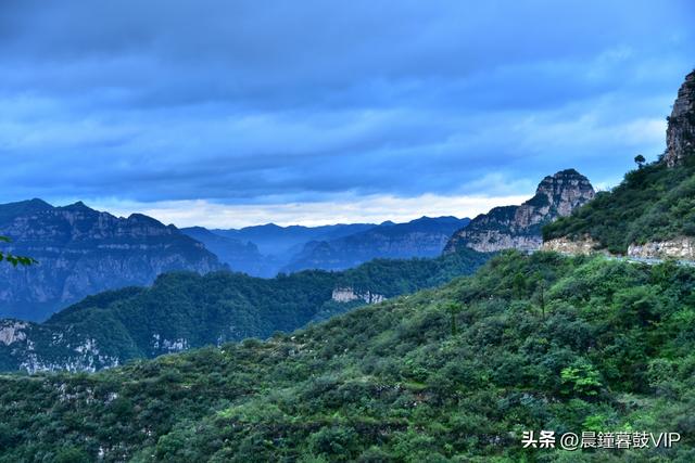 太行山平顺县的天路