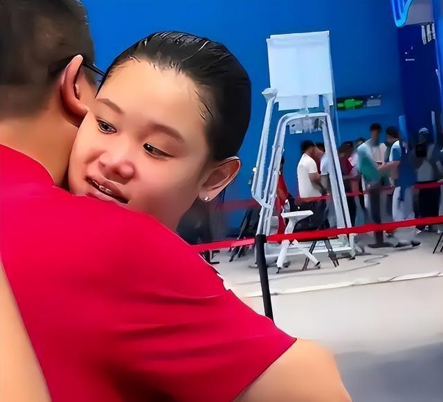 官宣退役不到1月，张家齐接受采访，句句不提却字字都提全红婵