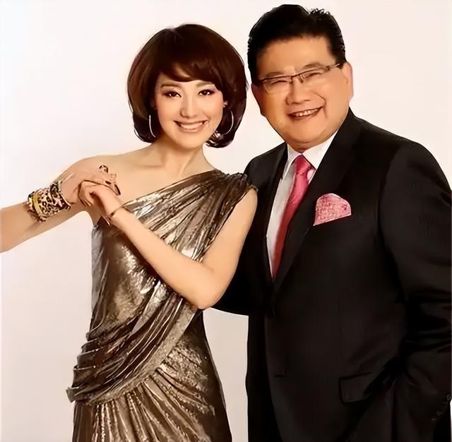 讨好大佬，陪睡上位，遭央视“开除	”	，她身上的标签哪个才是真的