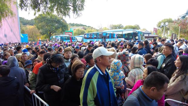 跟随我们爬一遍八达岭长城，所有攻略全掌握