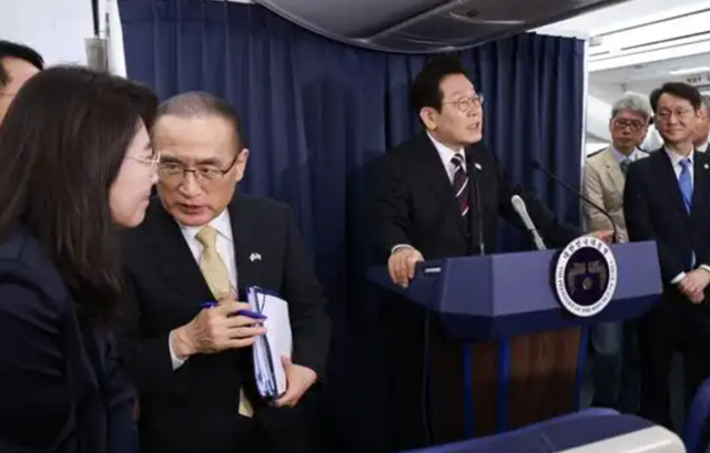 局势再度恶化，美韩同盟介入台海？美军通知李在明，先对付解放军