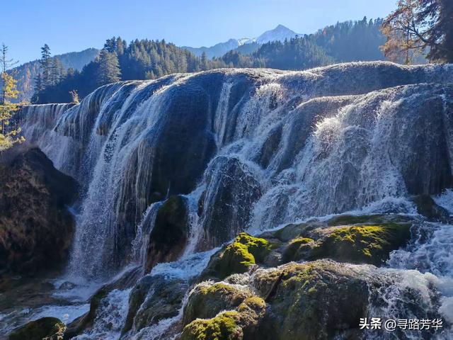 忆起诺日朗瀑布前的那个少年