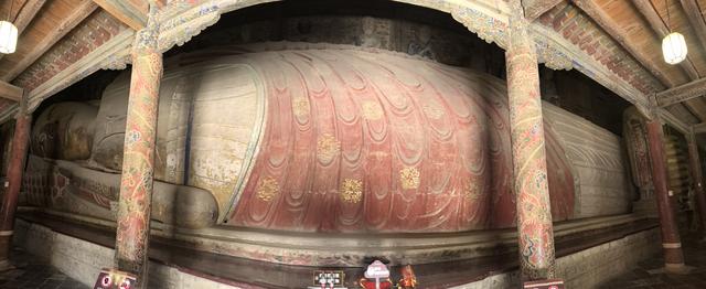 张掖大佛寺最大两个看点，西夏卧佛与土塔，各有什么特点呢？