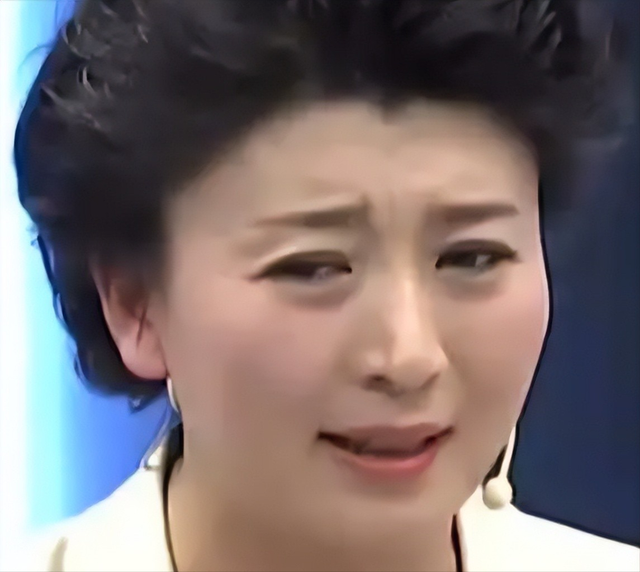 闫学晶丑闻再曝！一人已被拘留，婚变内幕被扒	，亲手拔父亲氧气管