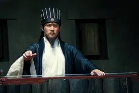 诸葛亮的历史地位罗贯中有一半功劳？正相反，尬吹反而是抹黑！图片