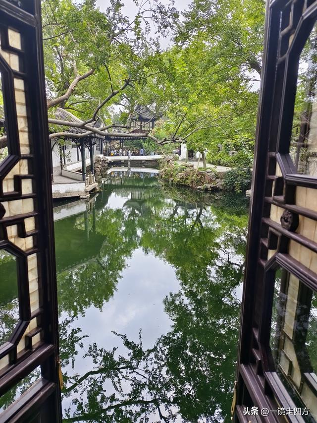 临近国庆，在还很闷热的天气里，游览市内现存最大的园林拙政园