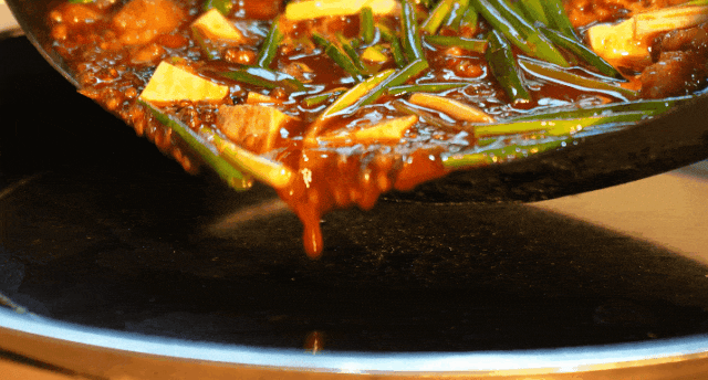 成都出发2.5h刹拢最绝红叶之城！秋色媲美九寨，一城吃够三省美食！更有山林温泉泡过瘾！