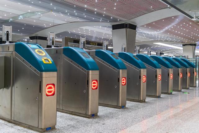 不会坐地铁？这篇文章要收藏好——第一次坐地铁全攻略