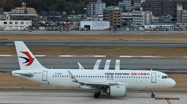 中国交涉直接通知了东京，高市早苗再遭重创：中日46条航线已清零