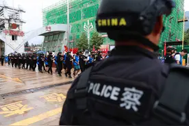 706名缅北诈骗嫌疑人移交我方！现场画面曝光！图片