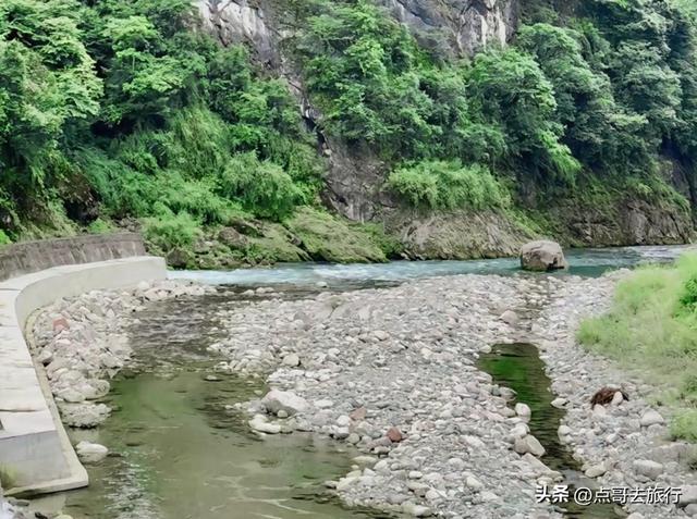 成都周边25℃的小众避暑地，可以露营、玩水、游泳，超凉爽！