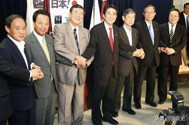 高市结局已定？日本政界表态，她不具备首相资格，中方再对日出手