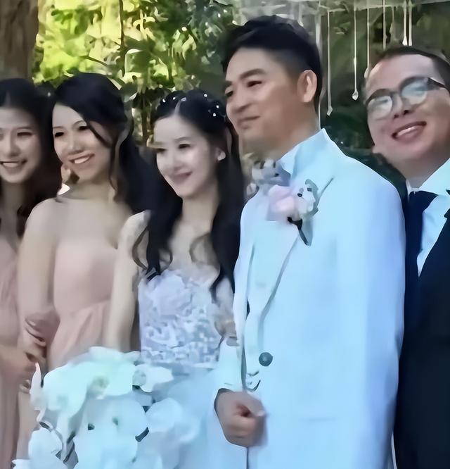 这一次，32岁变了面相的章泽天	，给所有想嫁豪门的女人上了一课