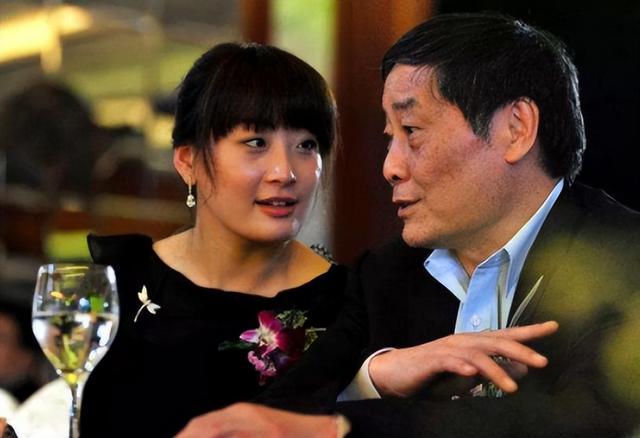 都是豪门嫡长女，把宗馥莉和何超英放一起，差别就出来了