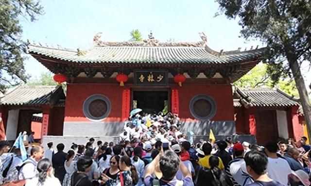 善恶到头终有报！少林寺新住持刚上任两天，恶心的一幕就出现了