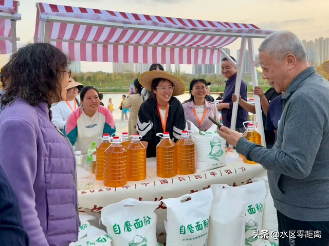 乌鲁木齐市水磨沟区——温情与热度并行——水磨沟区“十一”假期诠释城市活力与民生温度