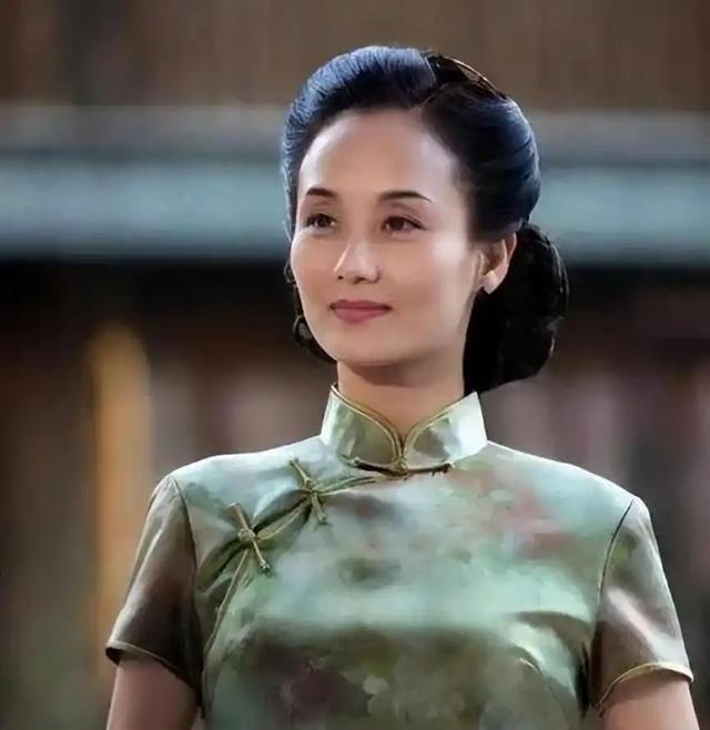 适合演“贵妇”的4位女星，个个天生富贵相，演不了穷人