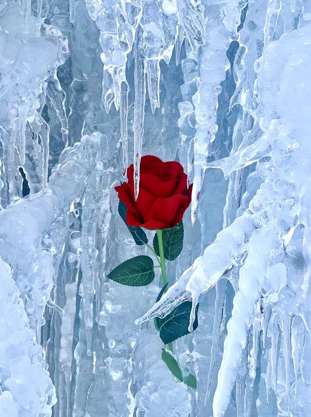 铜川周末两日游攻略：冰瀑奇观滑雪激情解锁极致冰雪之乐