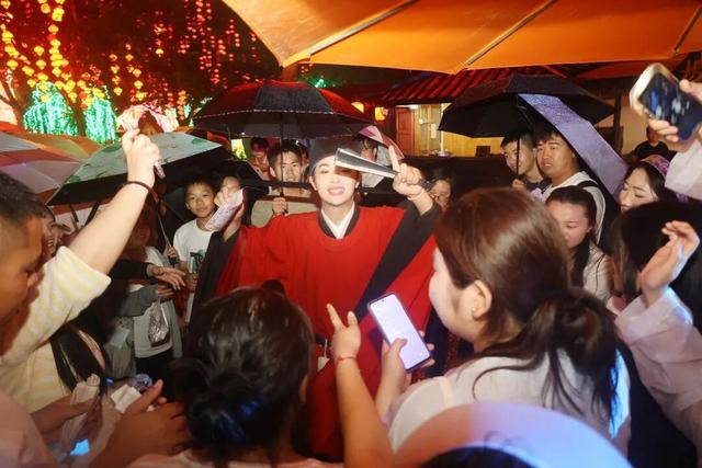 怎么一提万岁山武侠城，就“哇”声一片