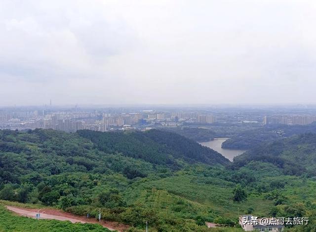成都黄金徒步路线，公交直达起点，一处比一处惊艳，都不要门票！