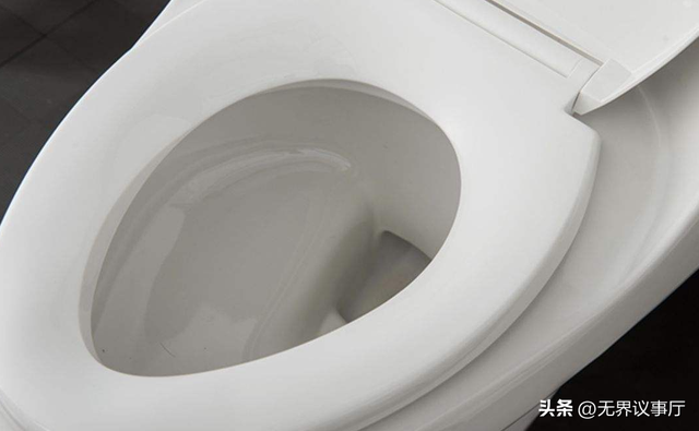逛商场遇公共坐厕老犯怵？蹲厕更卫生是误区，3个技巧用的更安心