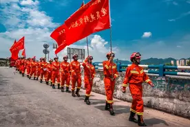 两江新区招录专职消防员80名图片