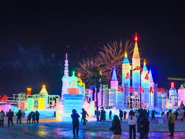 新黑马诞生！一放寒假就上东北，南方人为啥都扎堆去吉林过冬？