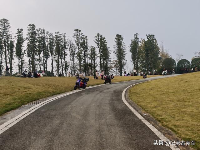 凤栖绿道，湖畔闲游——成都金牛区凤凰山公园游记