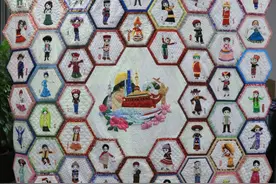 她们亲手制作，为祖国庆生！图片