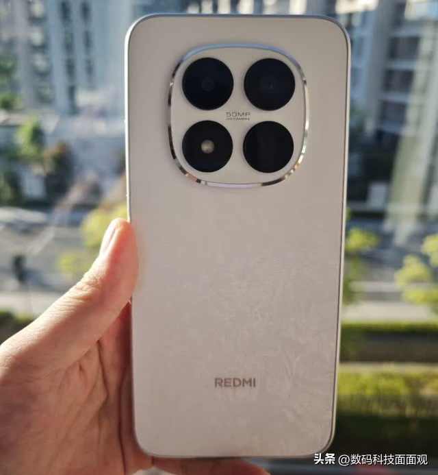 手机砸核桃？小米Redmi Note15系列结实耐用，千元高性价比小钢炮