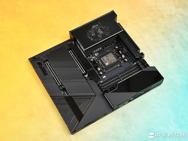 十周年典藏作品 微星MEG X870E GODLIKE X EDITION超神主板评测