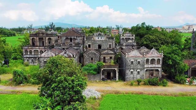 广东无人村：斥巨资在老家建别墅后，全村移民加拿大，71年没回来