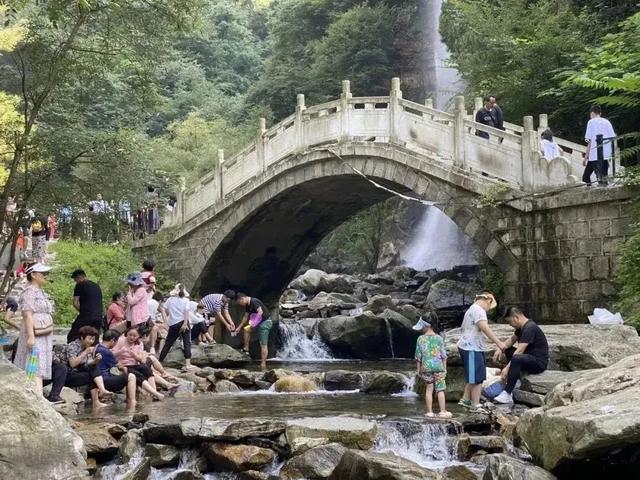 逃离热浪！少华山纳凉全攻略：音乐会+山泉湿身趴+星空露营