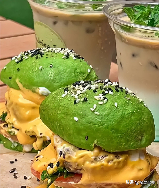 警惕“消费刺客”！全国多地排队抢购，98元一串的糖葫芦值不值？