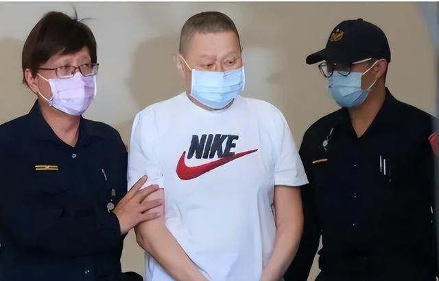 包养情人无数，玩老婆闺蜜	，娶初中同学女儿为妻，孙道存有多荒唐