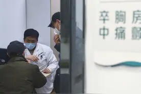 市六医院调整重症探视时间，24小时开设取刺门诊，守护健康一直在线图片
